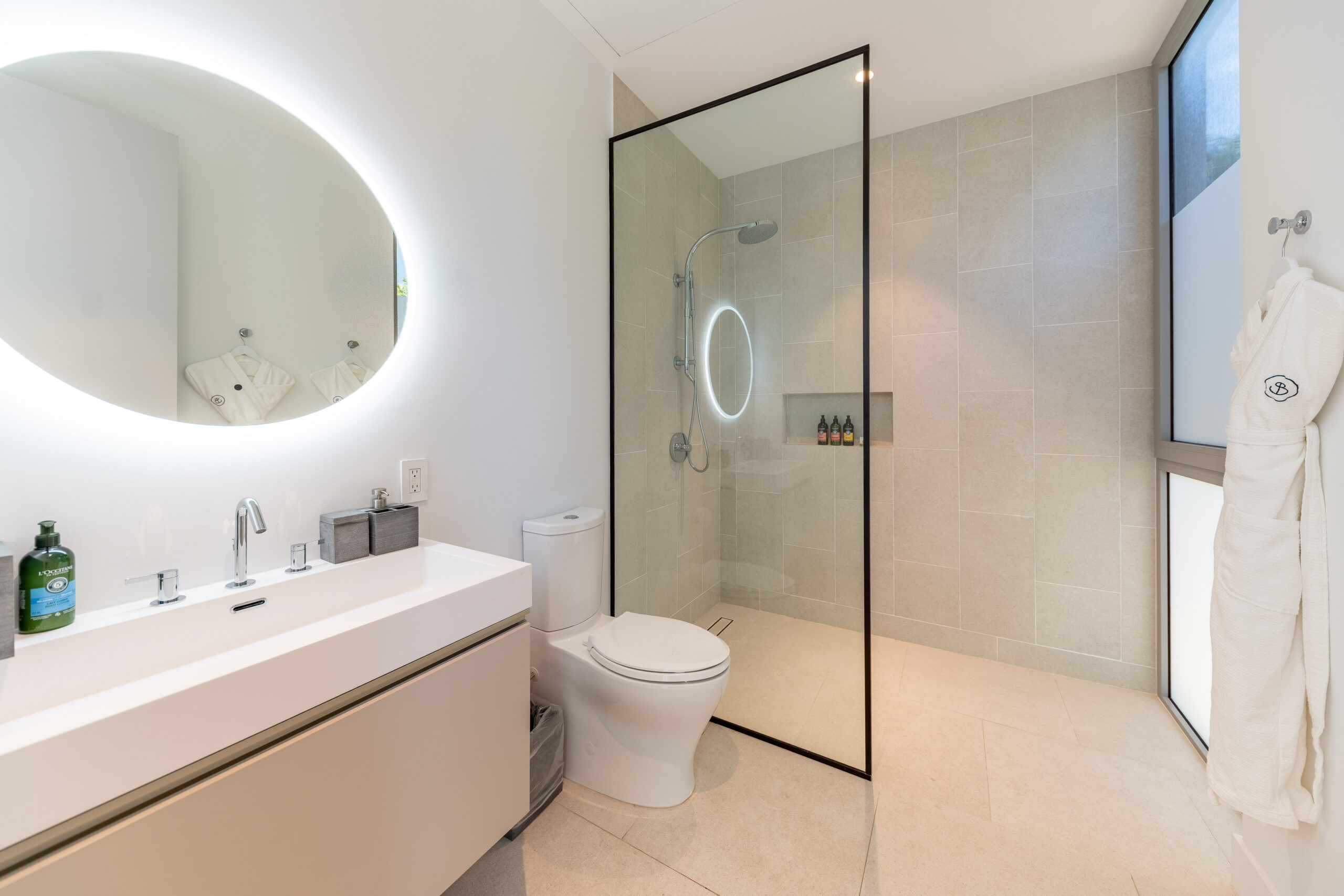 SB LV14 Bathroom