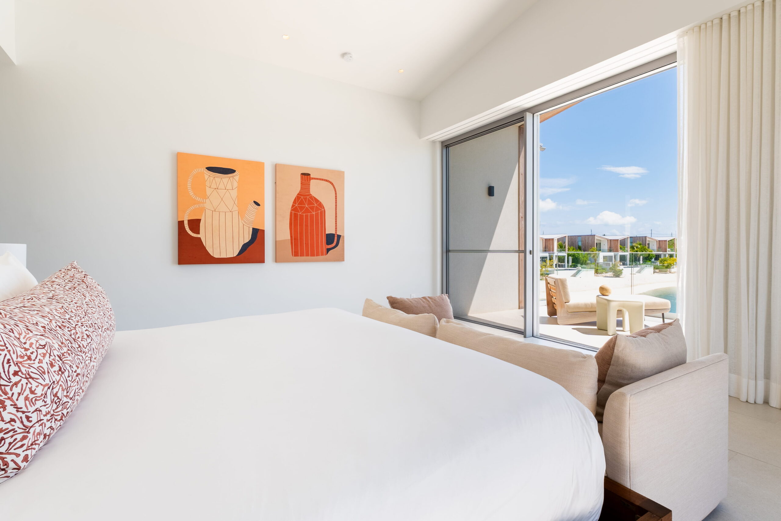 SB LV14 Primary Bedroom (4)