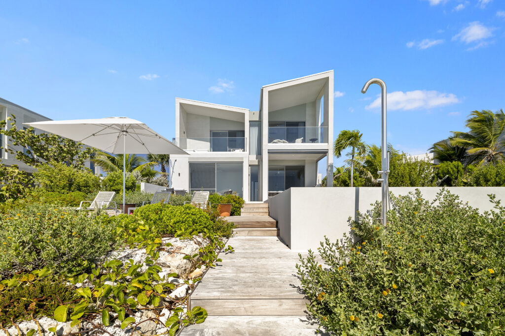 Reef Property 4 Bedroom Reef Estate (OE09) | Long Bay Resorts | South Bank